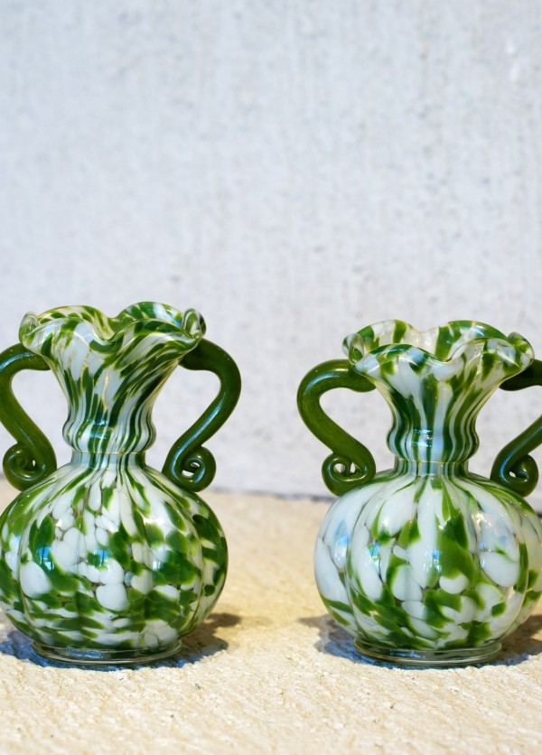 Verdant Swirl Art Vazo