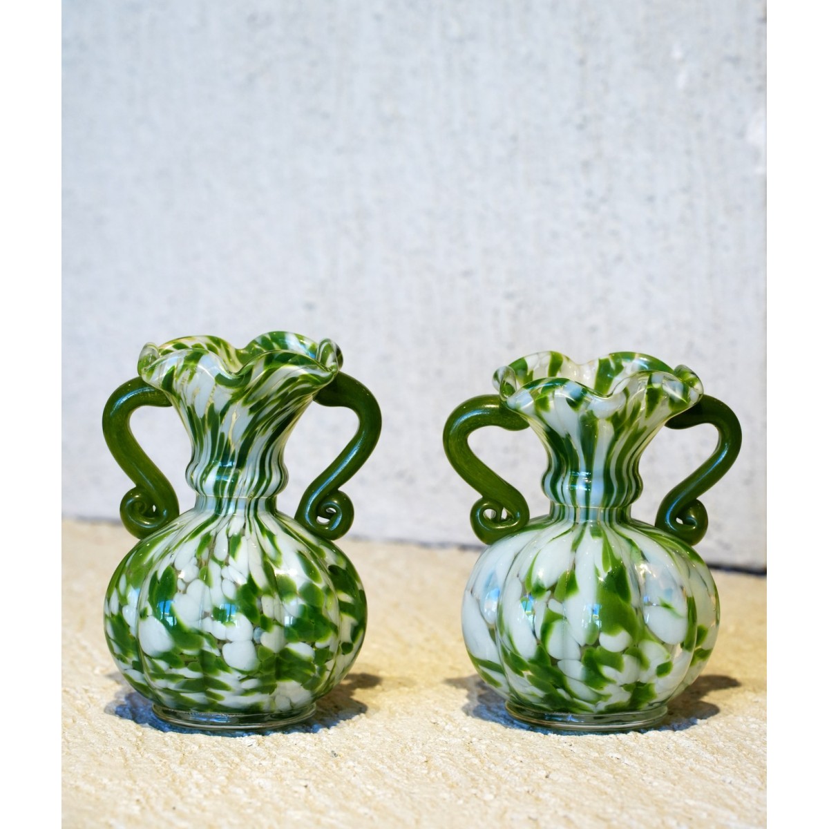Verdant Swirl Art Vazo