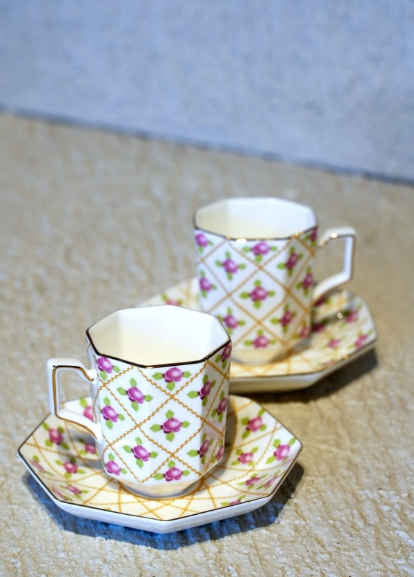 Rose Lattice Fincan